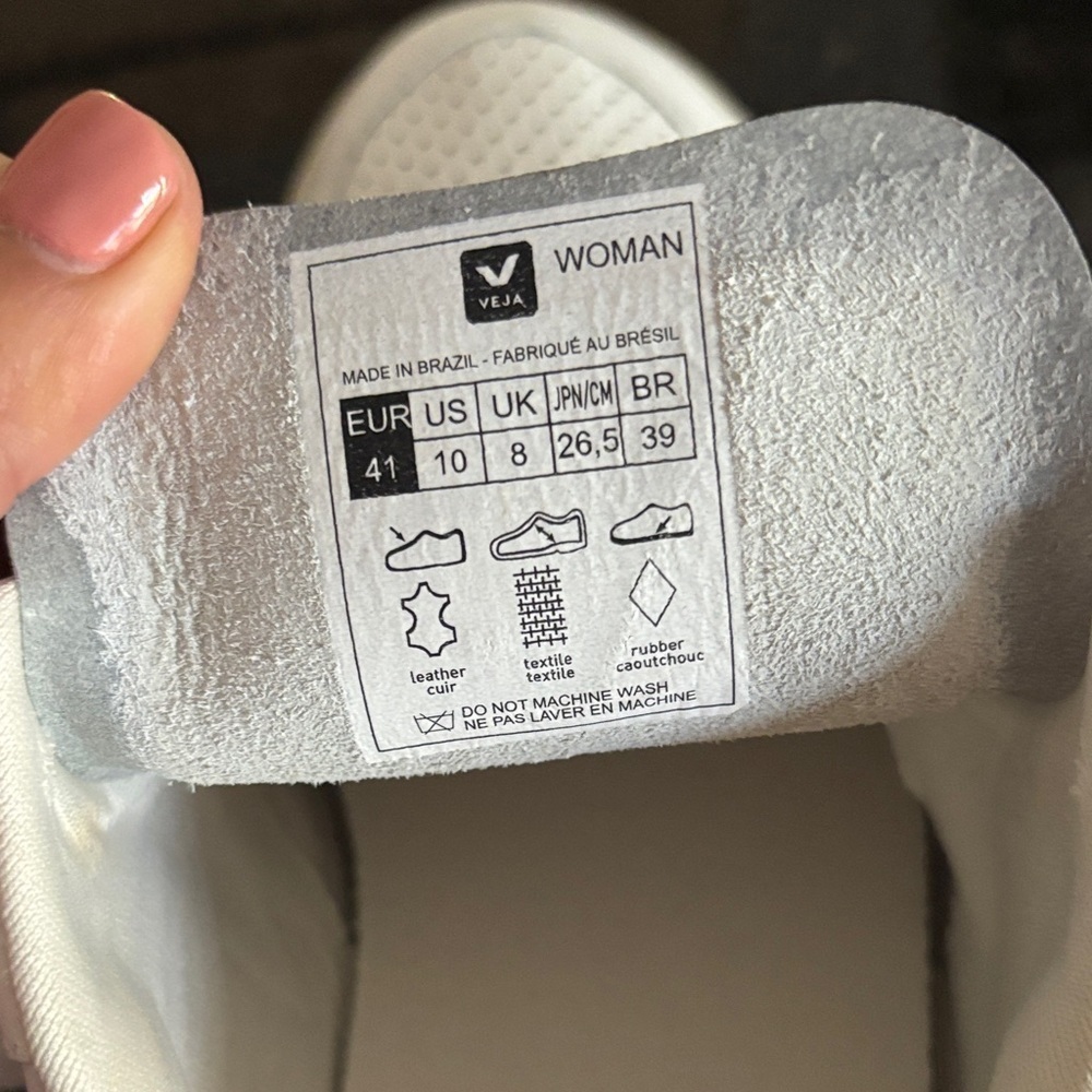 Veja V10 Leather Extra White Sneakers with Black Details - Picture 8 of 8